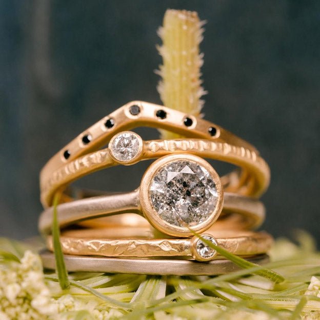 What Materials Are Commonly Used in Artisan Jewelry? - KMJ