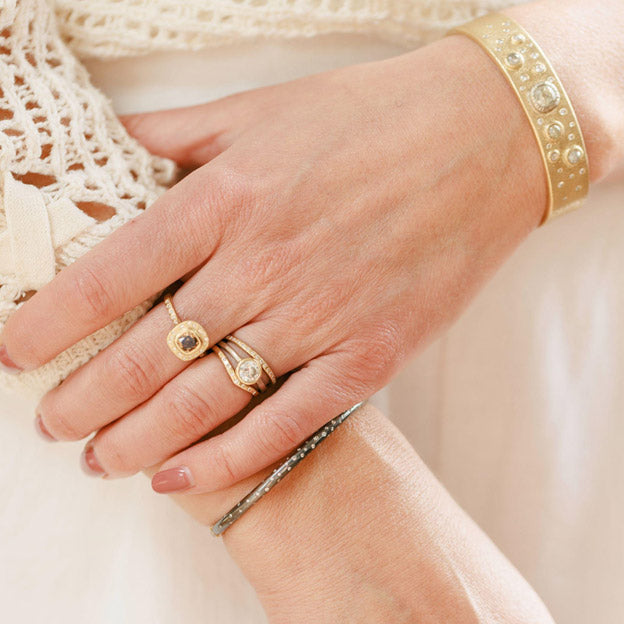 How to Choose an Engagement Ring That Complements Your Partner’s Personal Style & Preferences