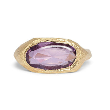 Signet Ring in Burgundy Sapphire - 18k Gold, size 7.25