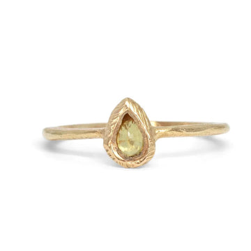 Teardrop Ring in Yellow Sapphire - 18k Gold, size 6