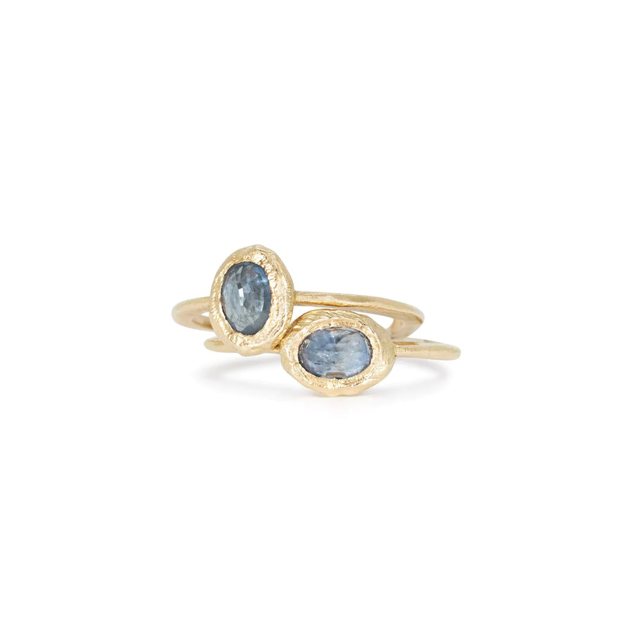 Oval Stone Ring East/West - 18k Gold + Denim Blue Sapphire