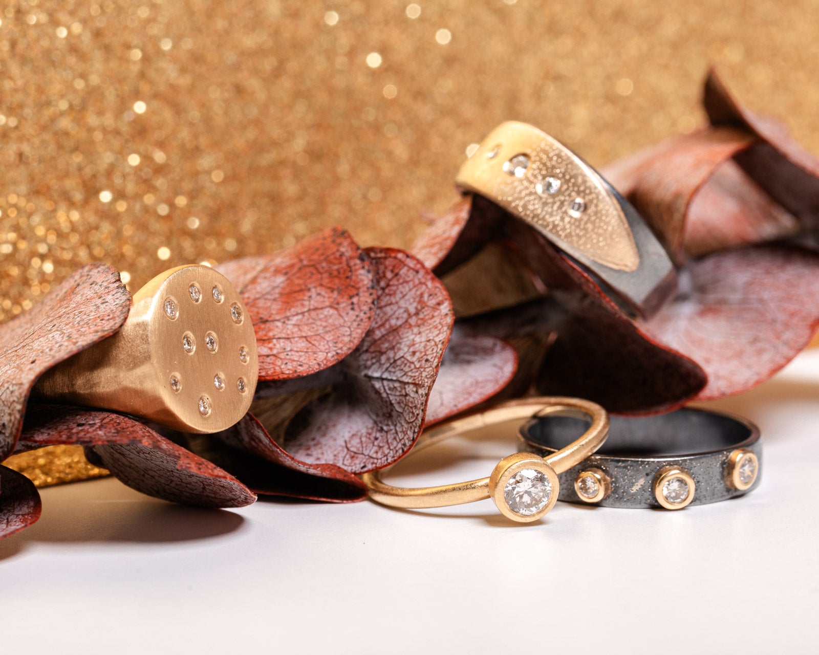 Shine On Diamond Ring - 18ky Gold + VS Reclaimed Diamonds 4mm