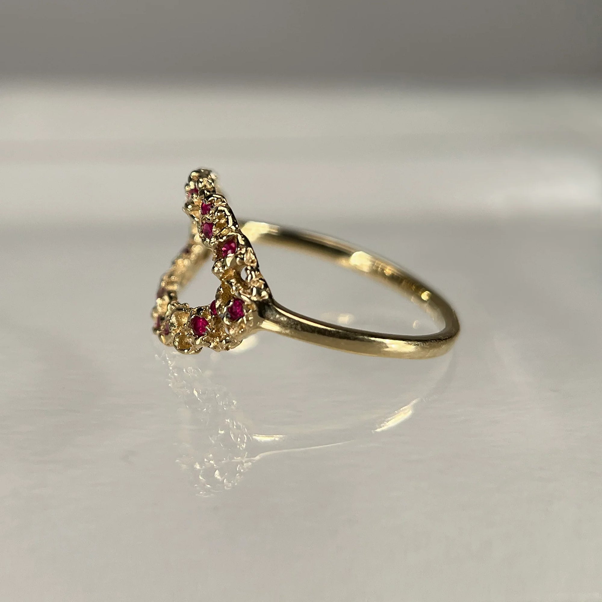 Delicate Oval Ring - 14ky Gold + Diamonds