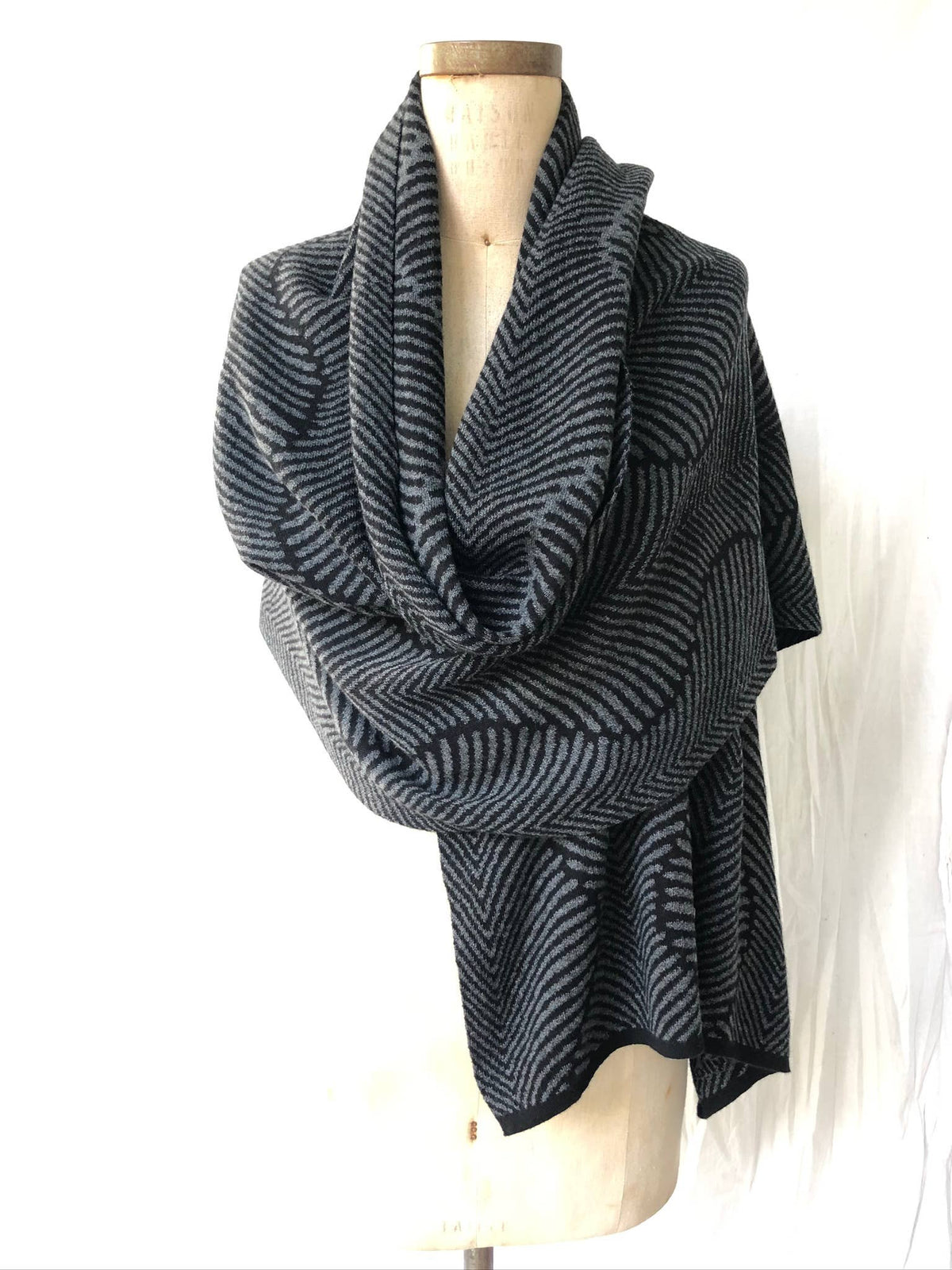 Forest Fern Wrap: Lavender + Pebble