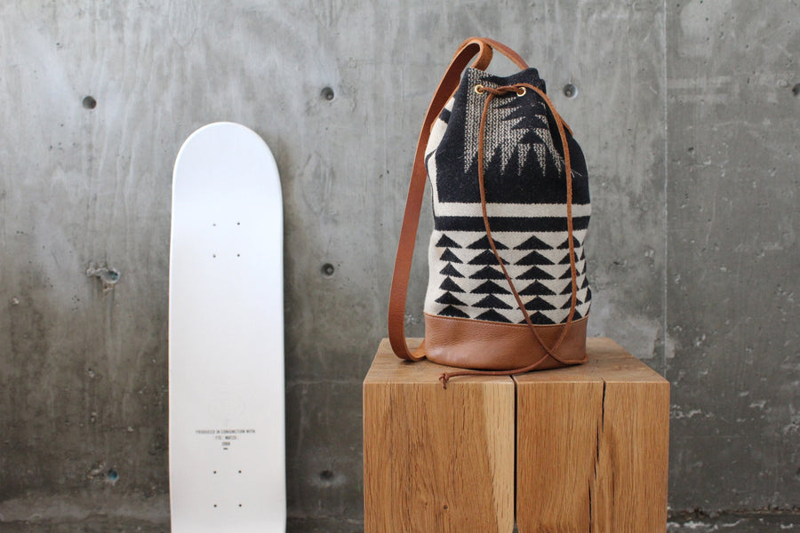 Walking Rock Bucket Bag