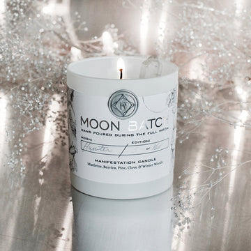 Winter Solstice Blend Soy Candle: Notes of mistletoe, berries, pine, clove and winter woods